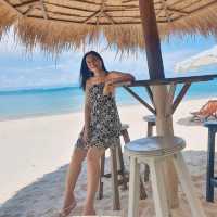หาดทรายขาว ราวแก้วเจียรไน  ทรายแก้วบีช เสม็ด