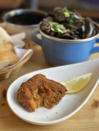 The tastiest prawn croquettes and mussels in Belgium, at just €21!
