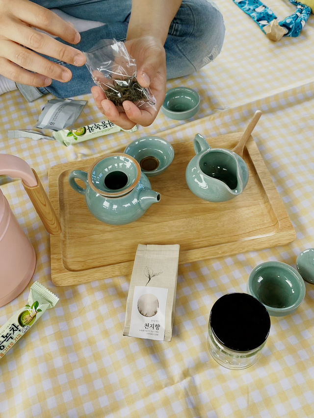 지리산 자락의 초록 물결, ‘정금차밭’ 🍃