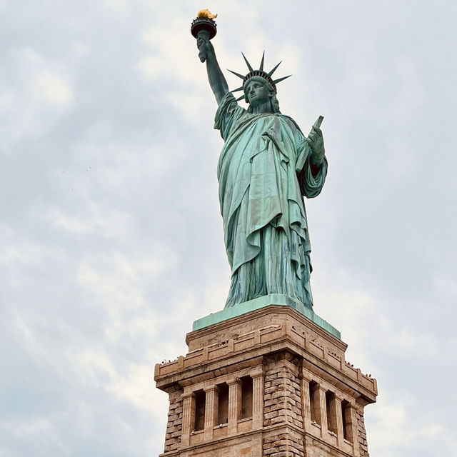 Lady Liberty: A Solo Journey of Freedom 🗽