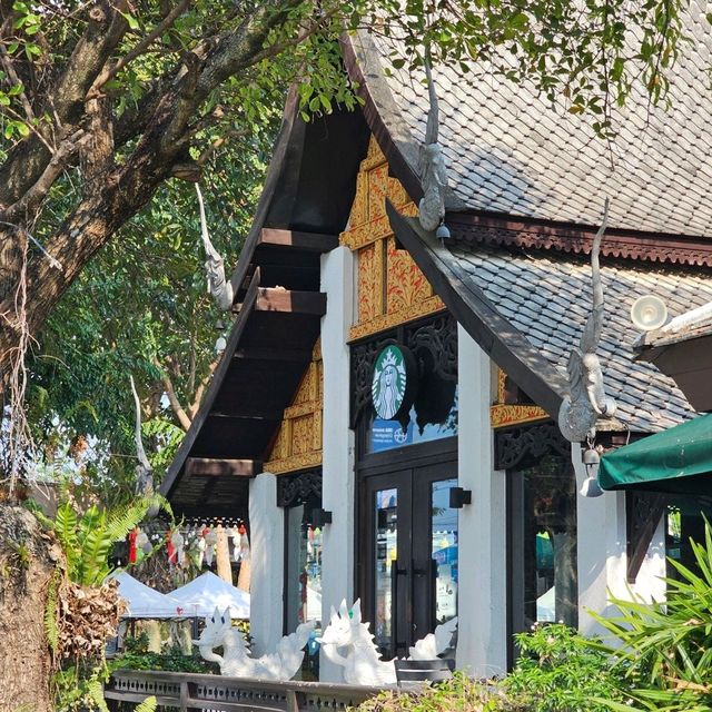 จิบกาแฟสตาบัคที่สวยที่สุดในเชียงใหม่