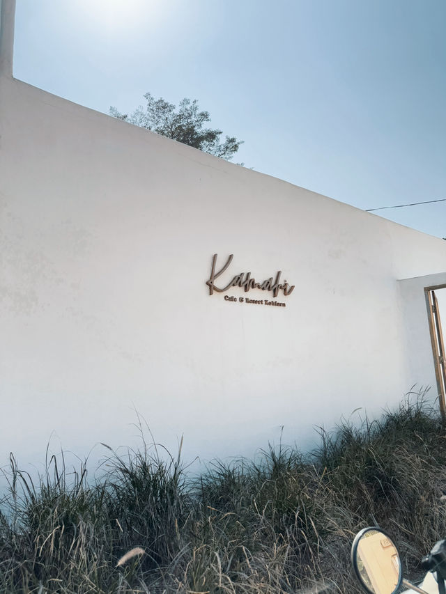 Kamari Cafe Kohlarn คาเฟ่หมู เกาะล้าน