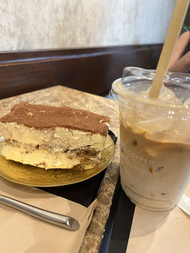 Momus Café, ภูเก็ต