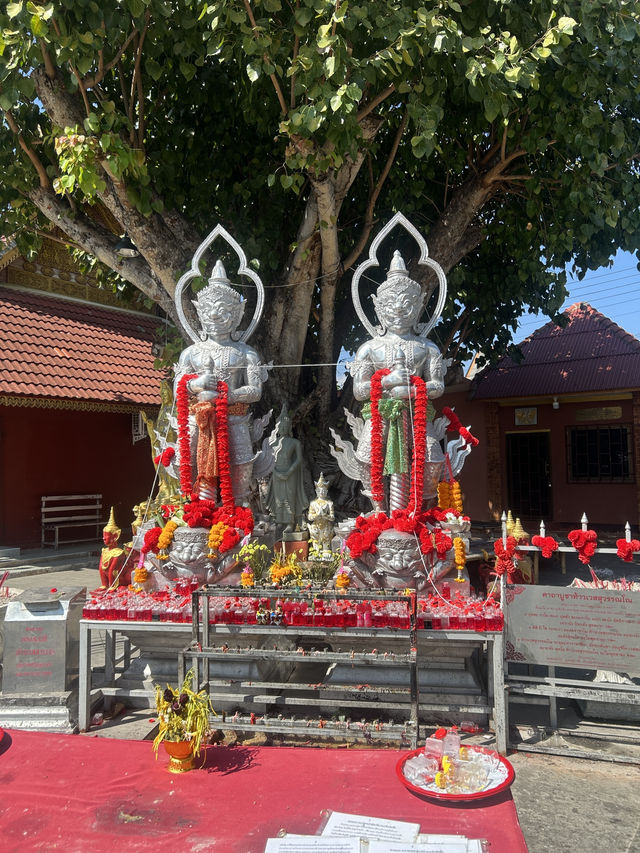ผาช่อ