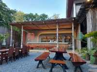 ปิ้งย่างนั่งรับลมริมน้ำแคว Jungle View Restaurant