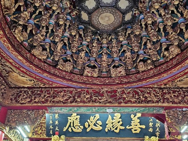 苗栗白沙屯媽祖廟—拱天宮，感受信仰力量