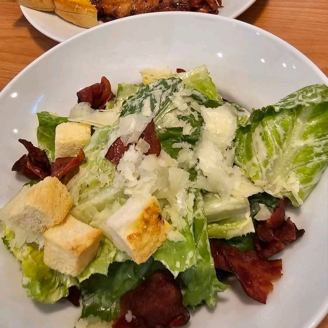 ร้านสเต็ก Eat Am Are 🥗🥩