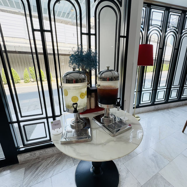 โรงแรมบางรัก  พักผ่อน Staycation  
