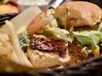 Juicy Burgers & Craft Beer at SMOKEHOUSE