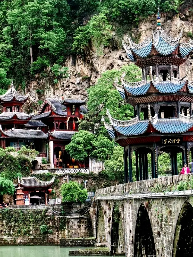 Shiping Mountain: Majestic Views