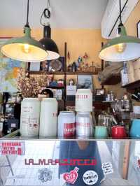 คาเฟ่ใกล้JJ "Traveller the coffee shop"