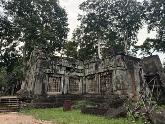 "Koh Ker: Cambodia’s Lost Pyramid in the Jungle 🇰🇭"