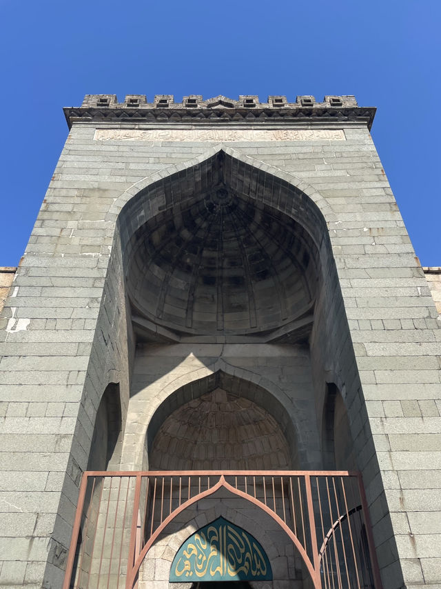 🕌 **【泉州清淨寺：海絲之路的伊斯蘭印記】** 🌍  