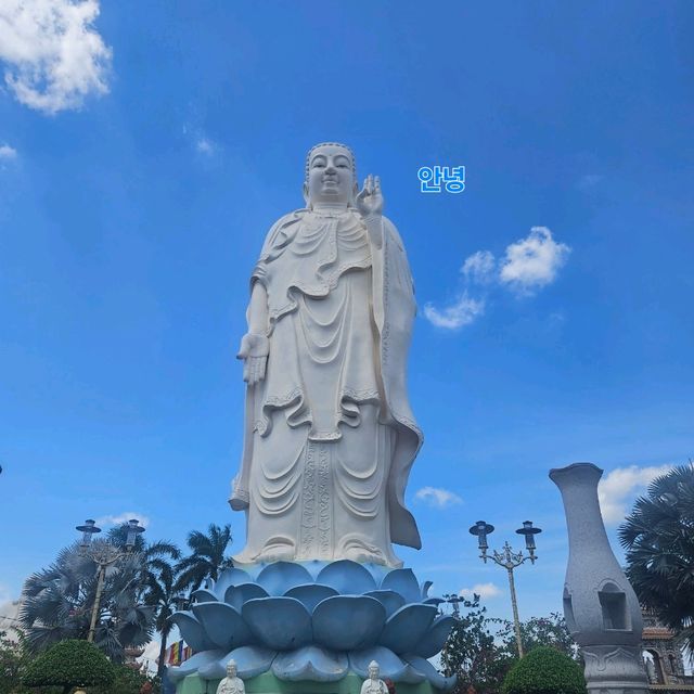 빈트랑사원 한번은꼭 가보세요 생각보단작아요