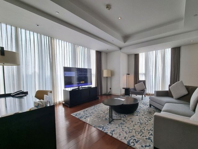 Luxury and Convenience at Hyatt Regency Shanghai Global Harbor