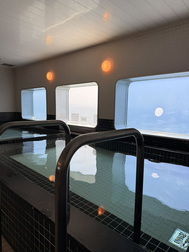 福岡|搭船玩日韓兩國 新山茶花號還能賞無敵海景泡湯