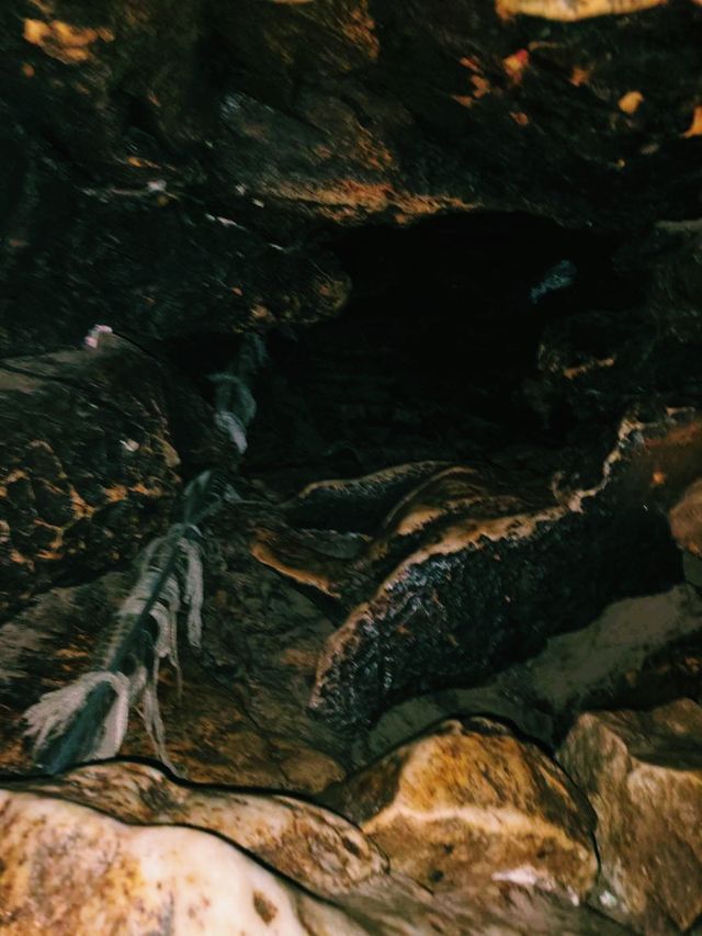 中國西藏山南著名旅遊景點山南札央宗溶洞旅行攻略，適合打卡拍照📸
