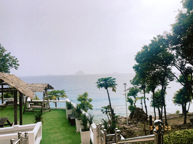 An Idyllic Island Abode