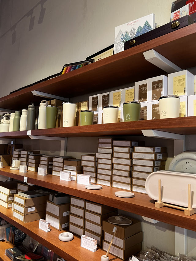 P.66: Penang’s Hidden Gem – A Minimalist Café Nestled Within a Stylish Stationery Store 