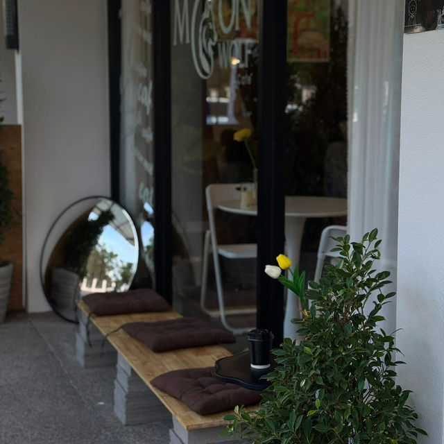 Moon Wolf café☕️🤩@Lampang