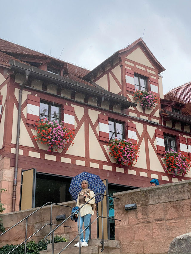 Sunday Market in colourful Nuremberg 🩷💛🧡❤️