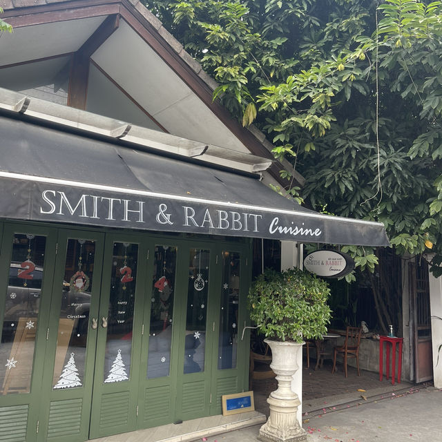 Smith & Rabbit ร้านอาหารโฮมมี่ย่านประชาชื่น
