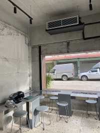 Desktop cafe and Co-working Lopburi 