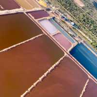 西澳夢幻體驗｜Hutt Lagoon 粉紅湖直升機之旅，全景美得不像話！