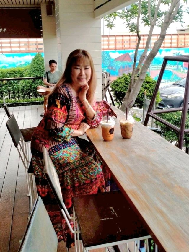 ร้าน กาแฟชายทุ่ง