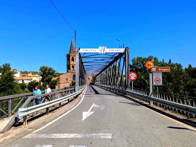 非常漂亮的金屬橋