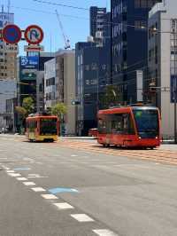 愛媛｜城市裡的「橘子電車」有138年歷史 找尋夏目漱石的坊っちゃん列車