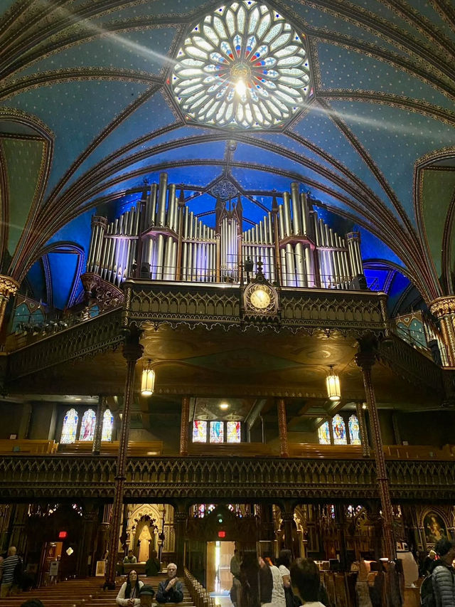 A Day in Montreal – Cathedrals, Cobblestones & Casual Bites