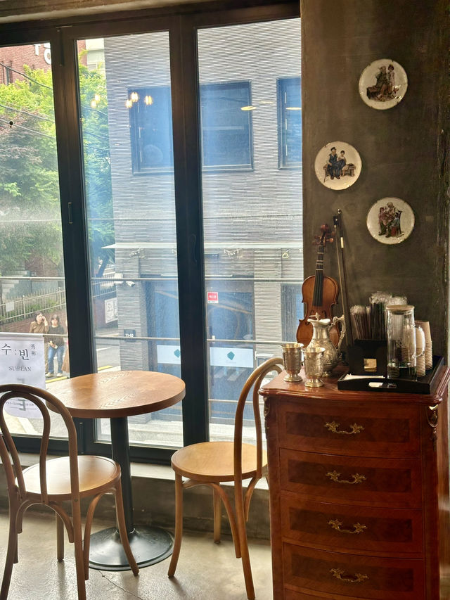 새로 오픈한 감성 가득한 공간, ☕ 카페 수빈 (논현)
