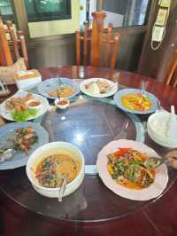 อาหารอร่อย ราคาไม่แพง ที่บ้านไม้หอม สมุทรสาคร