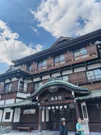 港女五日四夜暴走高松，一日玩三個景點 小丸子都去金多比羅神社，草間彌生南瓜，四國水族館