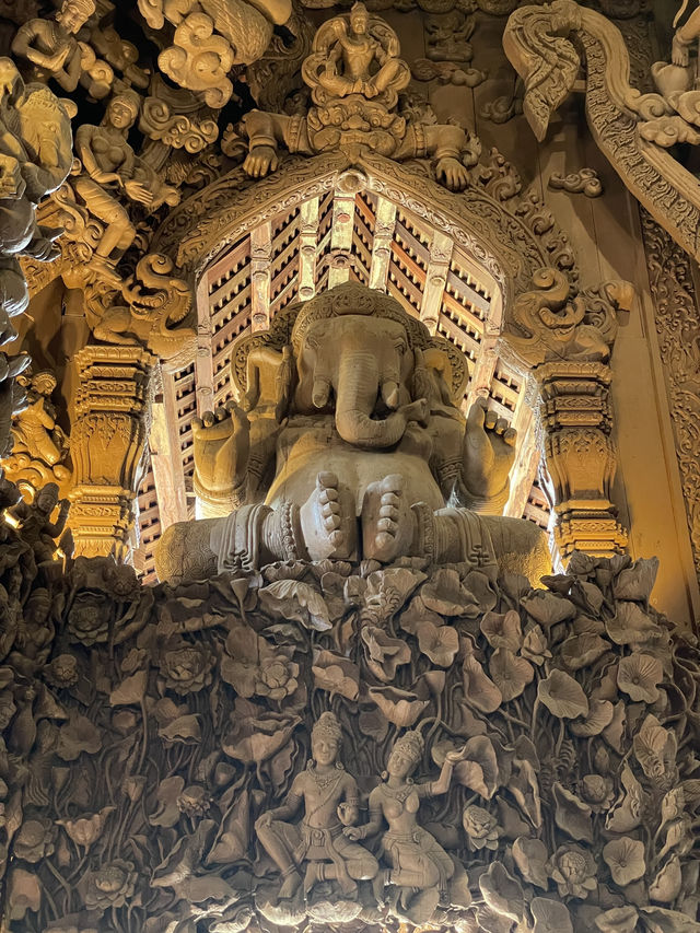 全球最壯闊的木雕寺廟博物館「真理寺」🪵芭達雅必去景點！