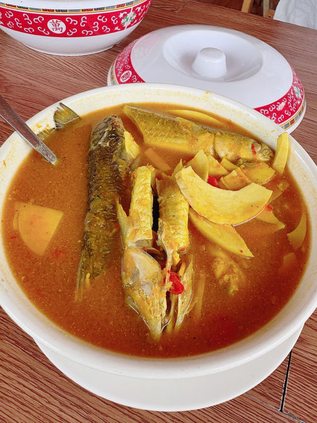 ร้าน โรงเตี๊ยม ณ เกาะแรต