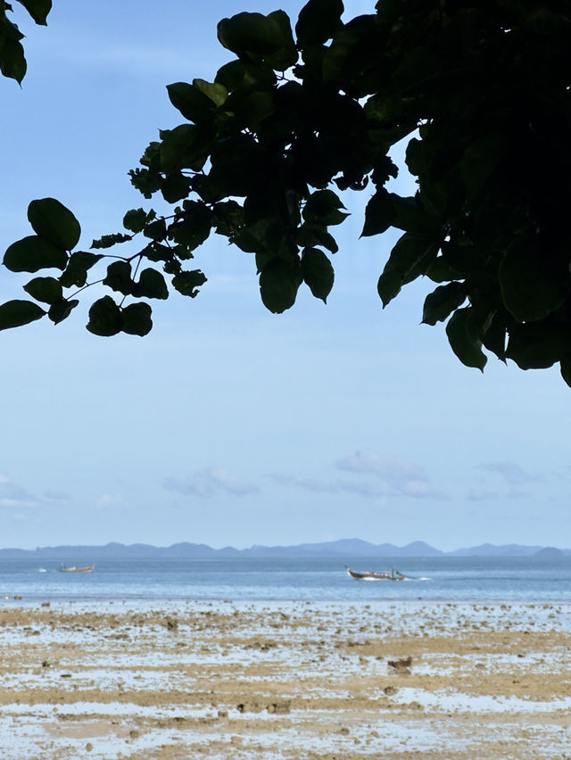 หาดไร่เลย์กระบี่