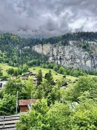 走訪瑞士知名的瀑布小鎮～勞特布龍嫩Lauterbrunnen