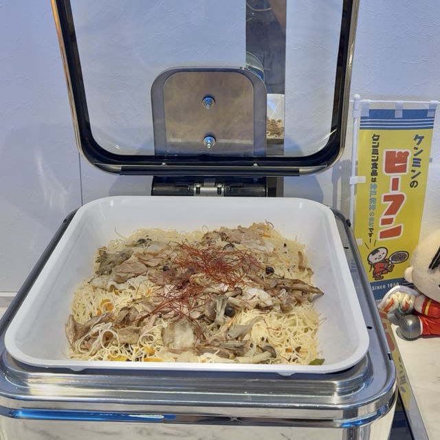 ココだけ⁉️シャチ見ながら贅沢ビュッフェ