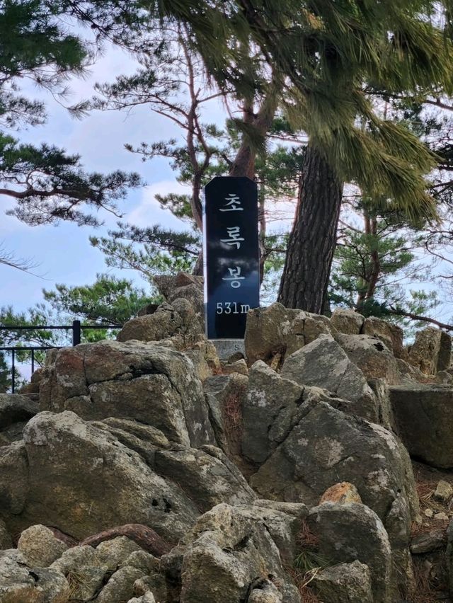 Hiking Chorogbong in Donghae