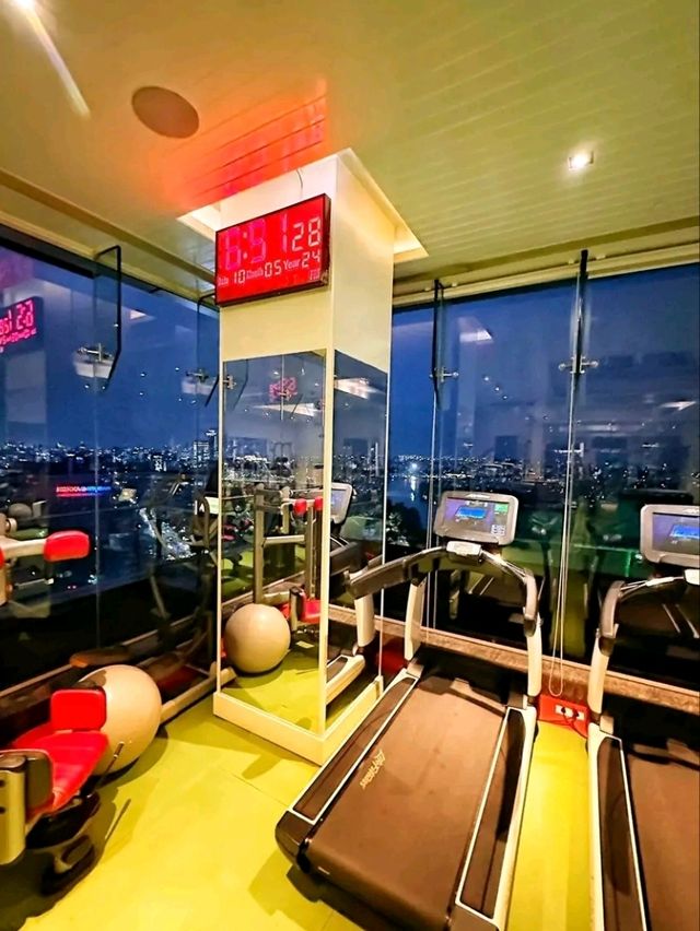 Smart Stay in the Heart of Dhaka – Holiday Inn City Centre
