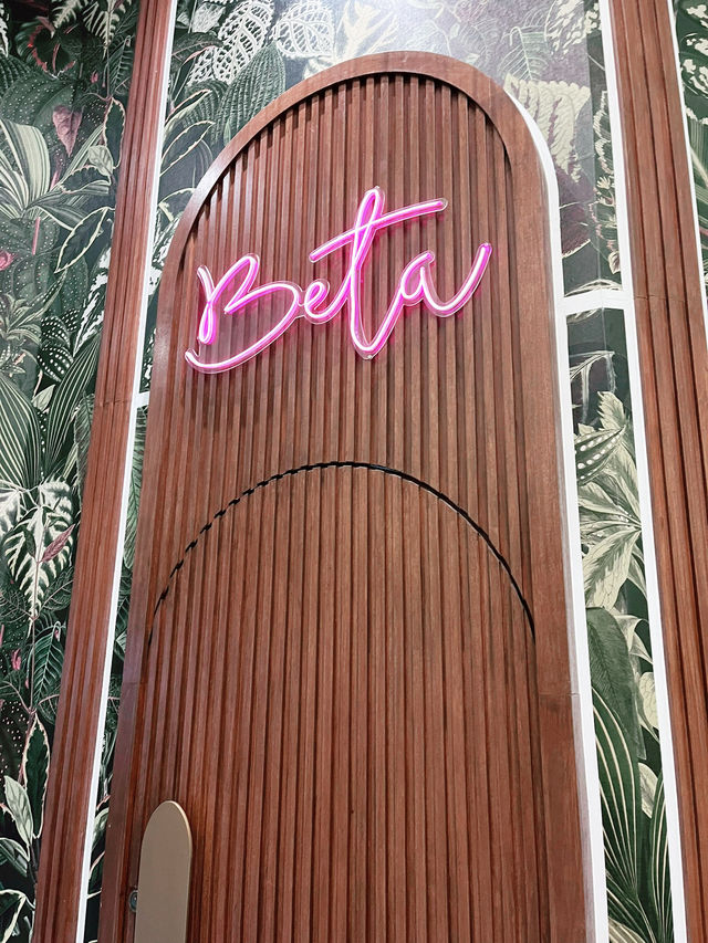 Beta KL: Michelin-Awarded Dining Experience with Elegant Flair