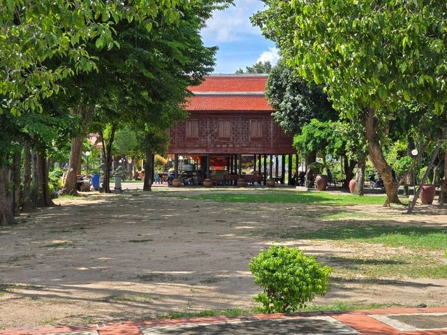 อนุสรณ์สถาน ปรีดี พนมยงค์ 