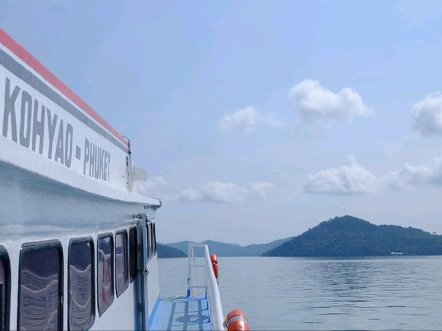 🏝️​ พักผ่อนหรูบนเกาะสวรรค์ 🌴