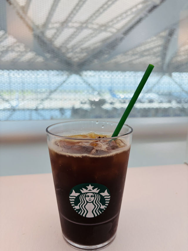 飛行機✈️と本が楽しめるスタバ☕️は羽田空港第2ターミナル⟡.·