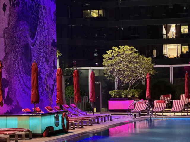 My Stay at W Hong Kong: Style, Views, and a Sky-High Pool! 🇭🇰✨