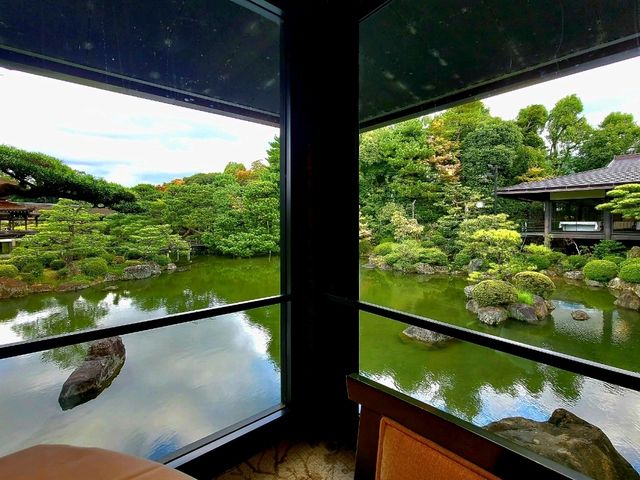 헤이안진구카이칸(平安神宮会館) 通常非公開の神域へ神職が案内する貴重なアフタヌーンティー(비공개 애프터눈티)