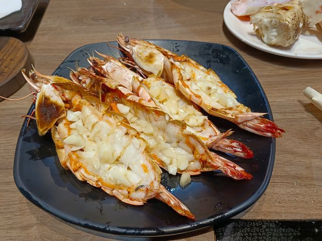 孫太太。私料。慢火鍋-桃園總店 ，帝王蟹吃到飽