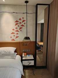 “Urban Comfort with a Chic Touch”